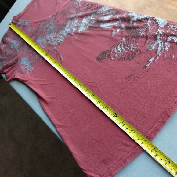 Calvin Klein Jeans Red V-neck T-shirt Large silver & black feather pattern tee - Picture 10 of 12